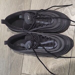 Black air max nike 6Y